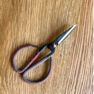 Ebony & Ivory Stitched Black Scissors