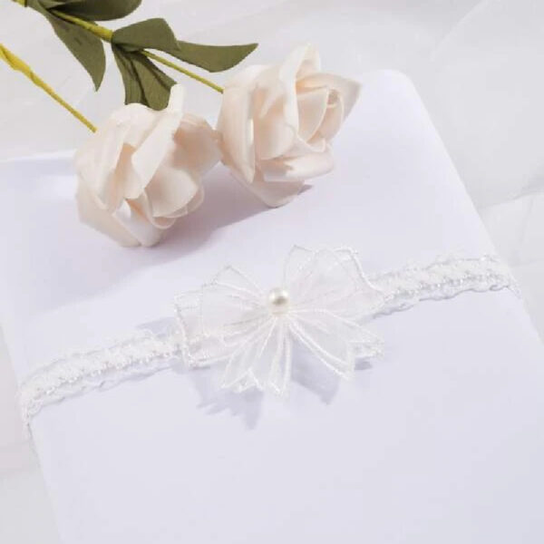 bridal-wedding-garter-with-a-bow-2